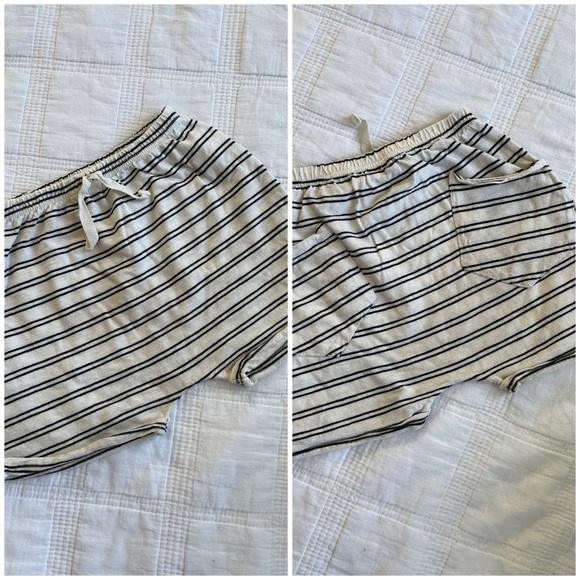 1 + in the family Orlando shorts in cream and black - Picture 1 of 4